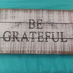 🏡 Be Grateful wall decor
